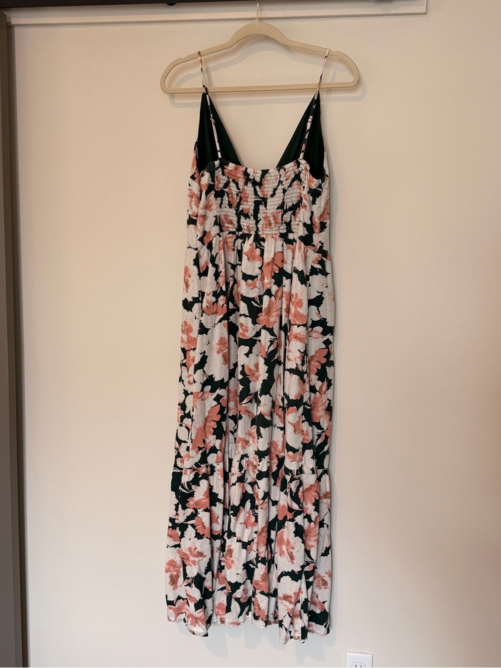 Abercrombie & Fitch Floral V-Neck Dress in Green and Pink - Picture 3 of 5